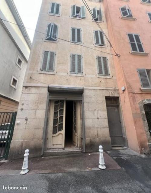 Annonce - TOULON Local commercial centre ville