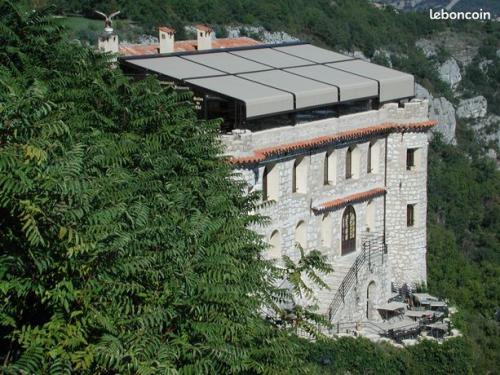 Annonce - Le restaurant exceptionnel "Le Nid D'Aigle a Gourdon est a vendre 5000000