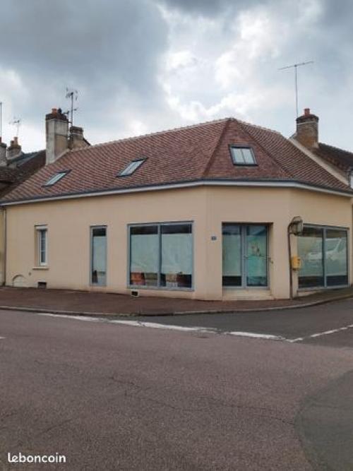 Annonce - Bureaux / commerce/habitation
